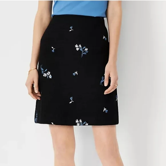 NWT ANN TAYLOR Floral Black Skirt - Picture 3 of 3